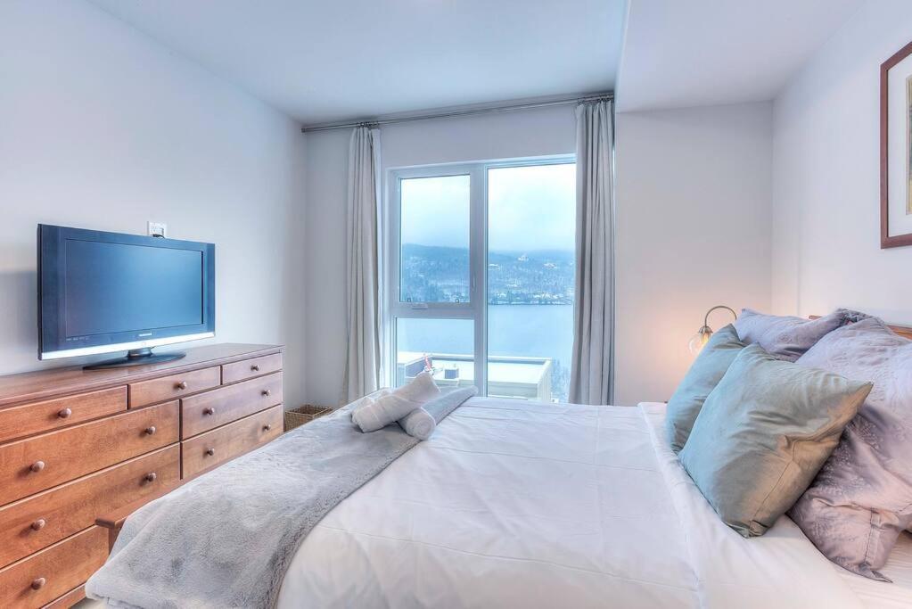 Serenity By The Slopes: Tremblant Waterfront Condo มงต์-ทร็องบล็องต์ ภายนอก รูปภาพ